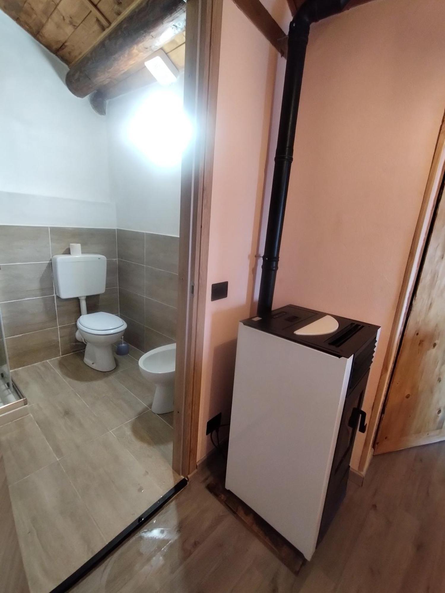 לינה וארוחת בוקר Faggeto Lario Casa Tarcisio מראה חיצוני תמונה